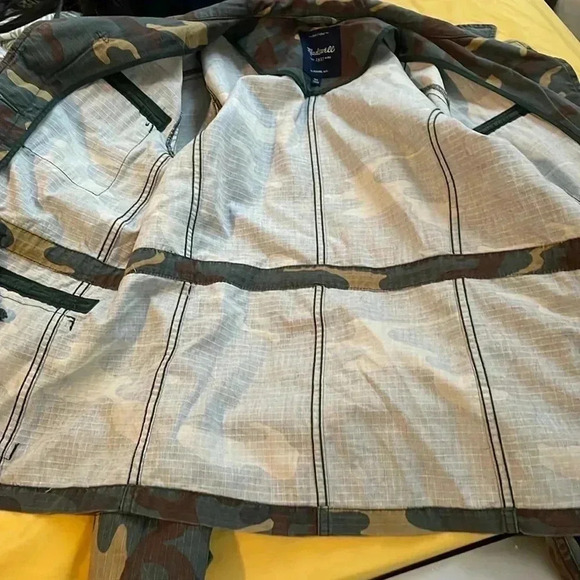 Madewell camouflage utility shirt jacket for women - Picture 12 of 13